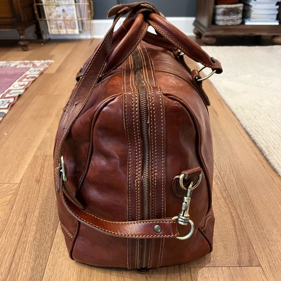 Leather Weekender duffel bag from Floto. Made in Italy! - Picture 3 of 3